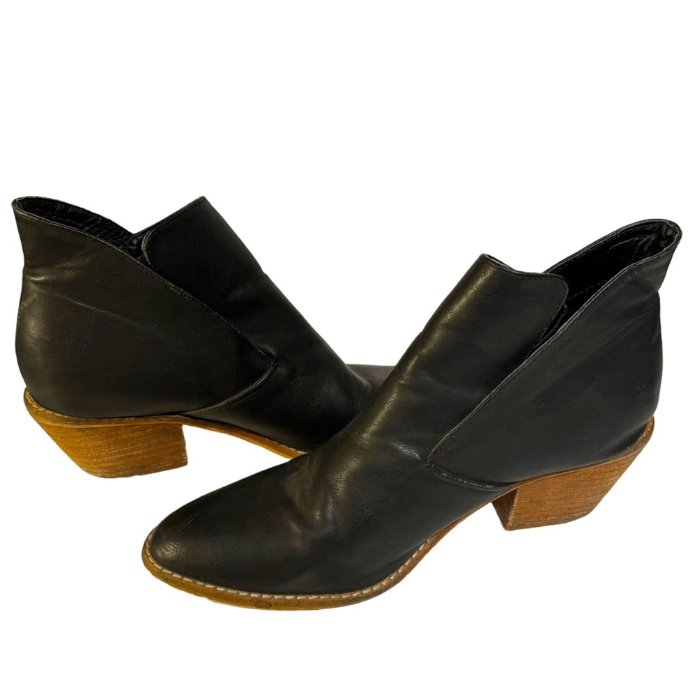 CATHERINE MALANDRINO MARGARET ANKLE BOOTS 8